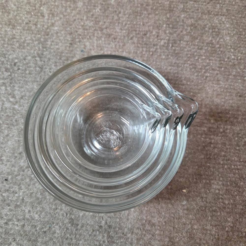 Pampered Chef Glass Pinch Bowl Prep Set of 4 with Lids Nesting Pour Spout Clear